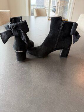 Alex Marie Suede Bow Booties - US 6 - Black